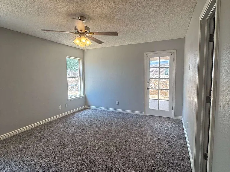 4740 Robert Acosta Dr — Photo 13