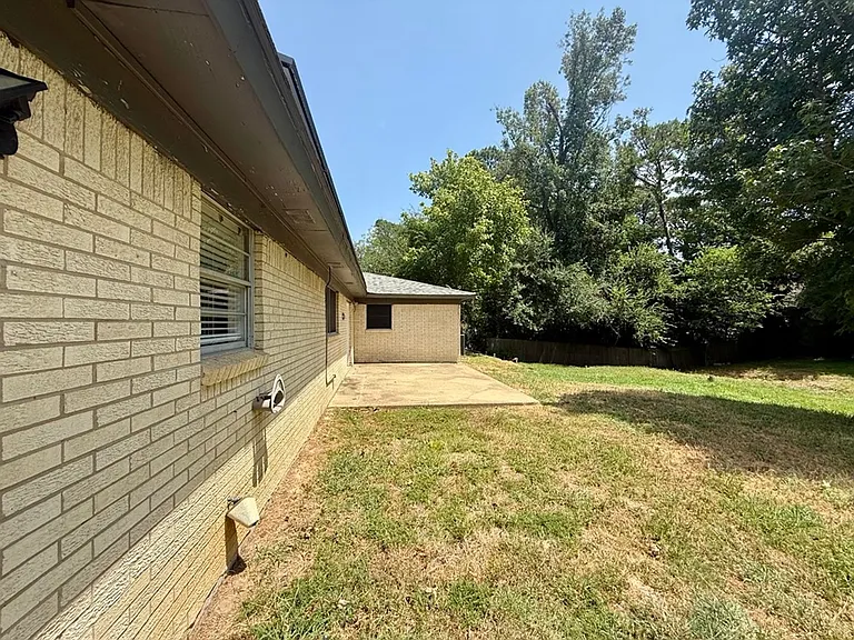 7618 Brookhollow Dr — Photo 22