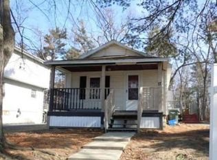17 Oakwood Ter, Springfield, MA 01109