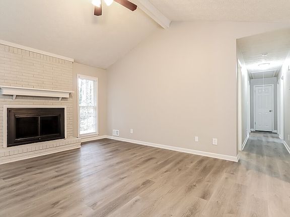 5th image of 1609 Sugar Plum Dr SW
