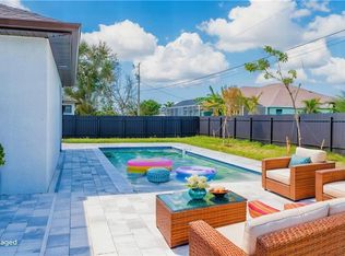 800 SW 2nd St, Cape Coral, FL 33991