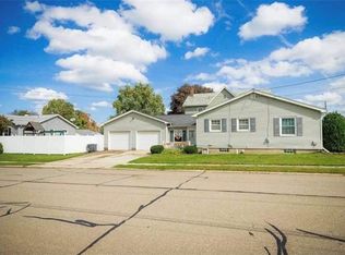 1460 W 34th St, Erie, PA 16508