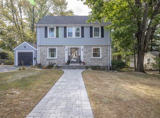 44 Grosvenor Rd, Needham, MA 02492