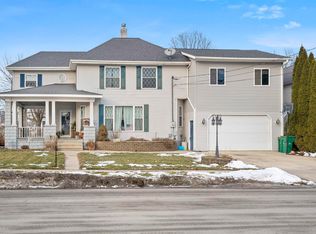 218 5th Ave SE, Independence, IA 50644
