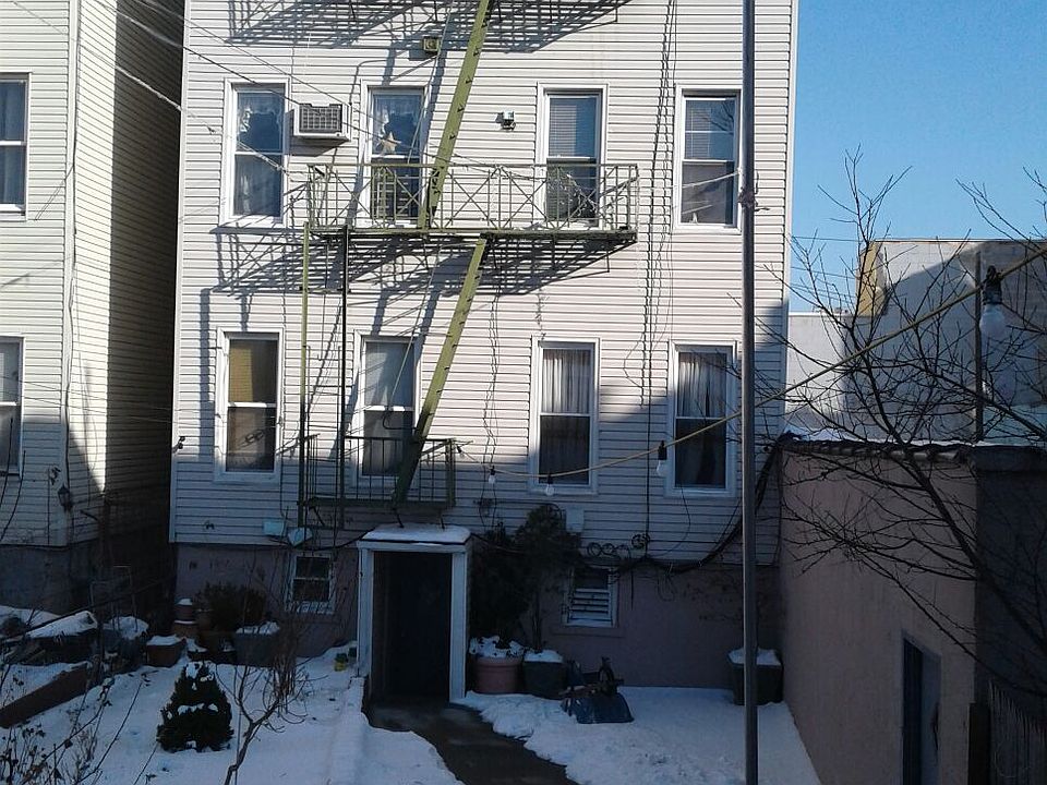 2nd image of 21ST Street And 14th Street On 30th Rd