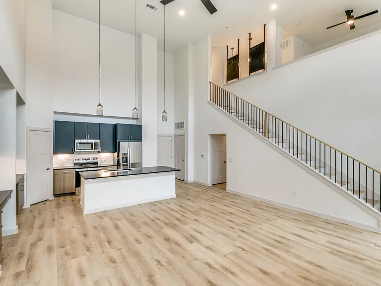 Burnett Lofts at Bishop Ridge — Photo 32