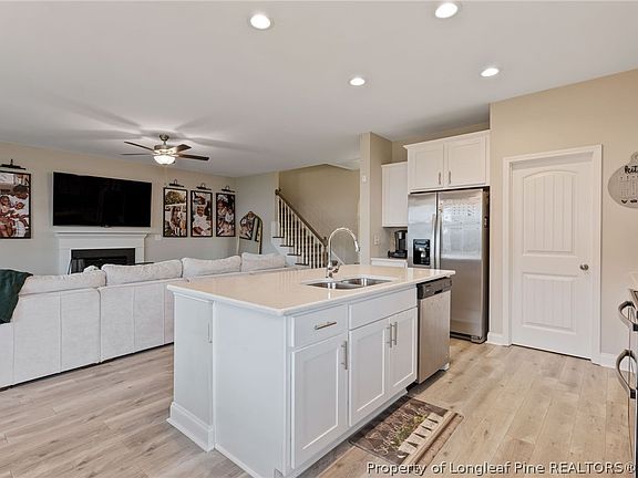 5th image of 151 Verdmont Dr