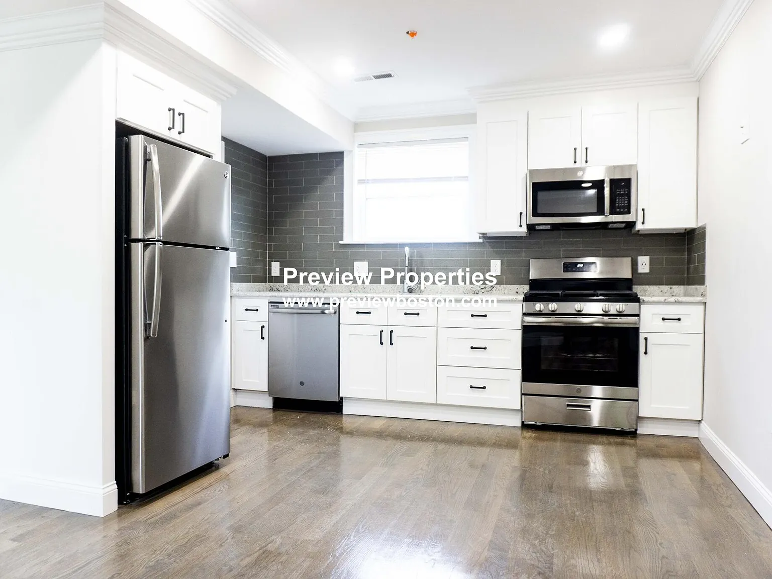 3 bed, 2.0 bath, 850 sqft, $4,895 — Photo 1