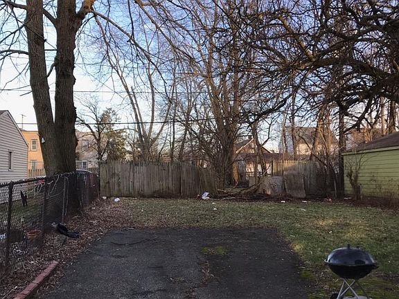 5th image of 3621 E 118th St