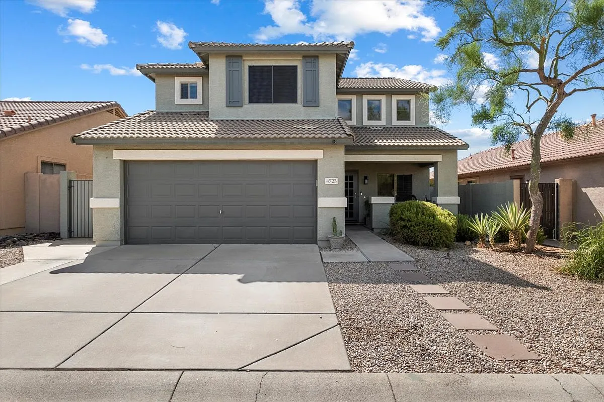 4 bed, 2.5 bath, 2248 sqft, $3,150 — Photo 1