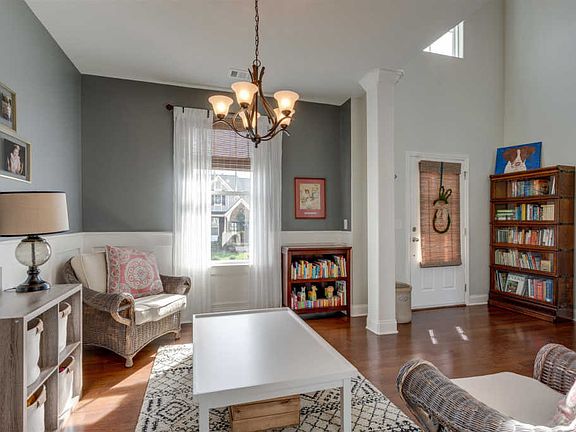 5th image of 2527 Tapestry St