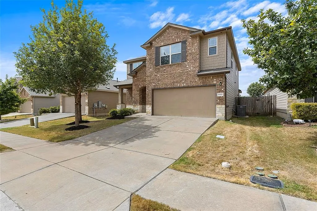 4 bed, 2.5 bath, 2131 sqft, $2,550 — Photo 1