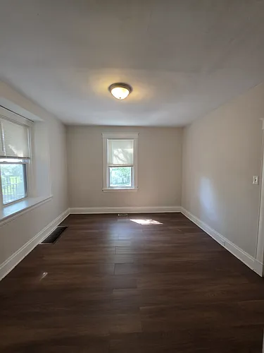 5115 Silver St Photo 1
