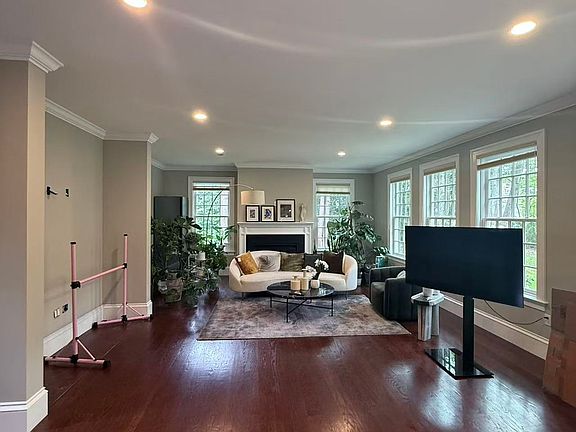 2nd image of 15 Cedar Rd
