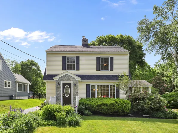 60 Pleasant St, Dalton, MA 01226