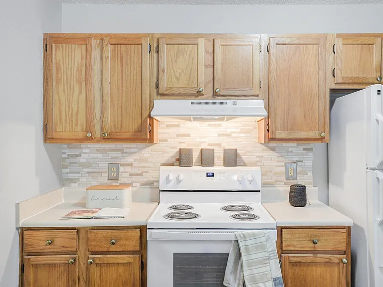 Highland Ridge Apartment Homes — Photo 1