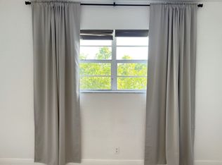 110 SE 2nd St APT 307, Hallandale, FL 33009