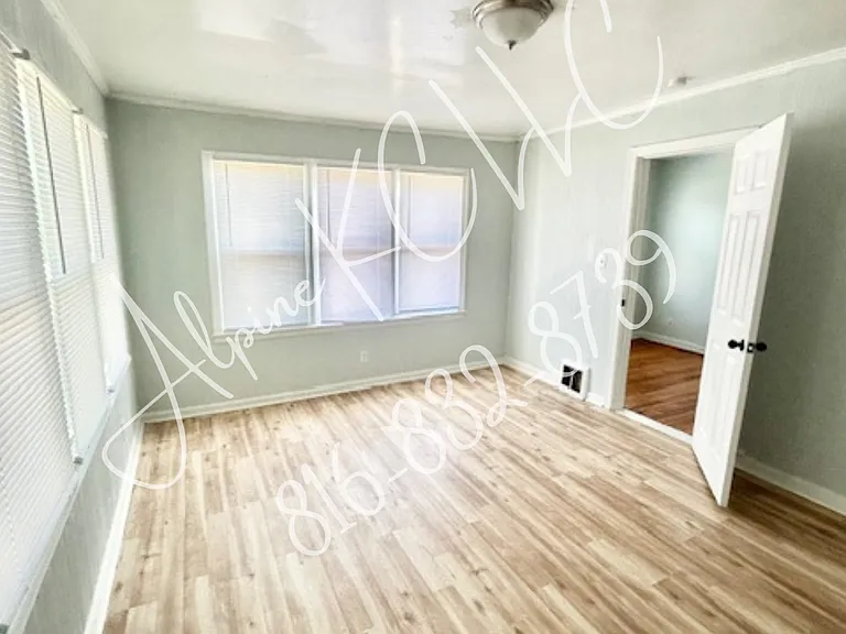 4447 Askew Ave — Photo 9