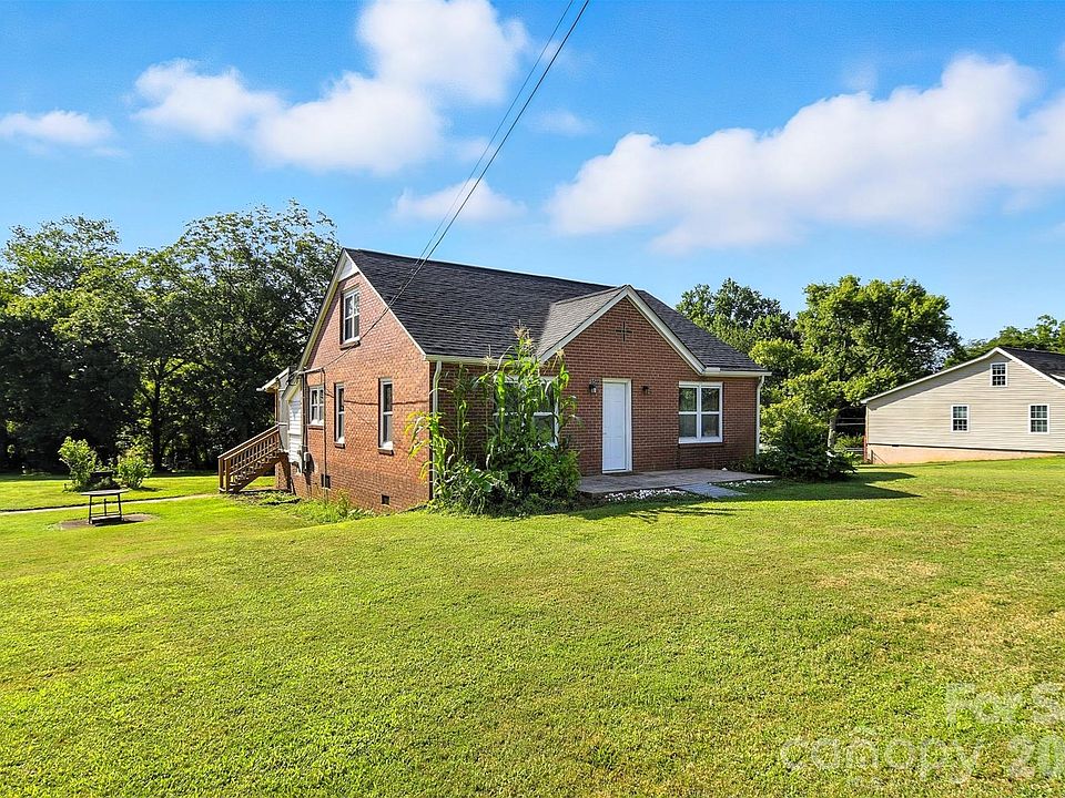 1st image of 3544 6th Street Dr NW