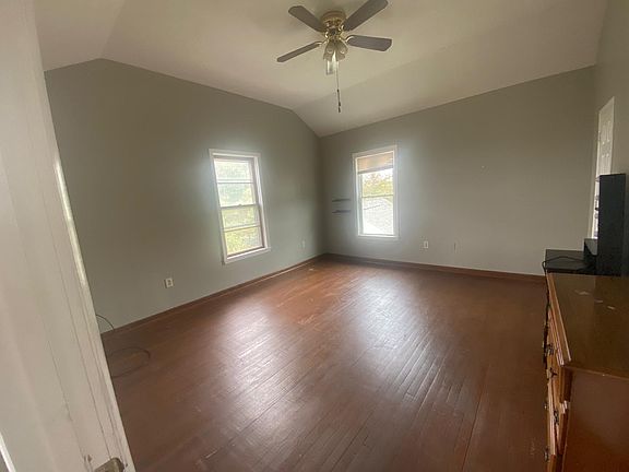 3rd image of 549 Virginia Ave