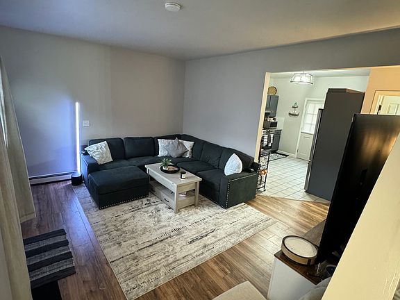 4th image of 800 Brewster St APT 8