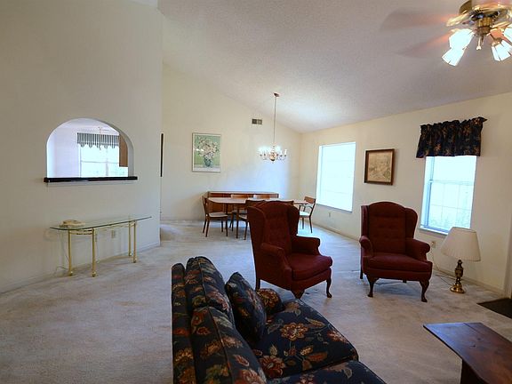 2nd image of 5 Pembury Ct