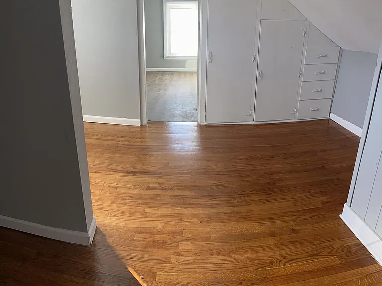 302 Main St — Photo 9