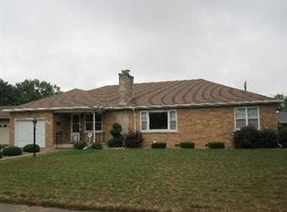 985 Hawthorne Ln, Kankakee, IL 60901