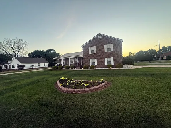 2613 Redmond Rd, Dothan, AL 36303