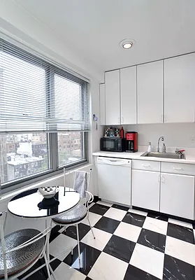 Sold by Prince Real Estate Associates LLC | media 25