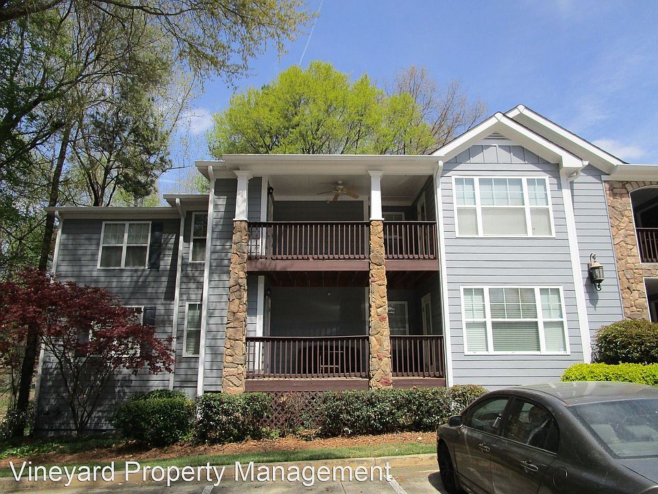 1st image of 203 Madison Ln SE