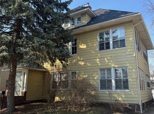 12953 Cedar Rd, Cleveland Heights, OH 44118
