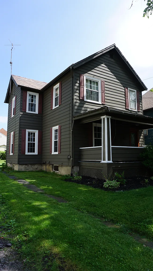 799 Linden St photo 1