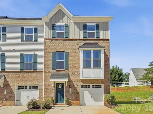 2606 Grantham Place Dr, Fort Mill, SC 29715