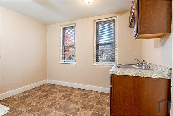 2347 N Wellington Pl #14 — Photo 2