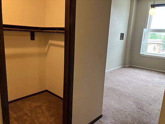 4th image of 200 N Main St