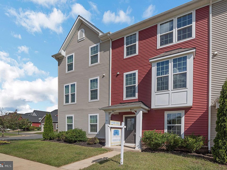 1st image of 9026 Randolph Cir