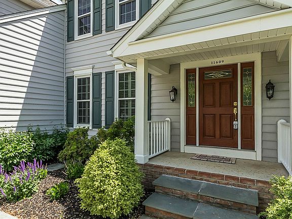 11609HuntersRunDrive-8