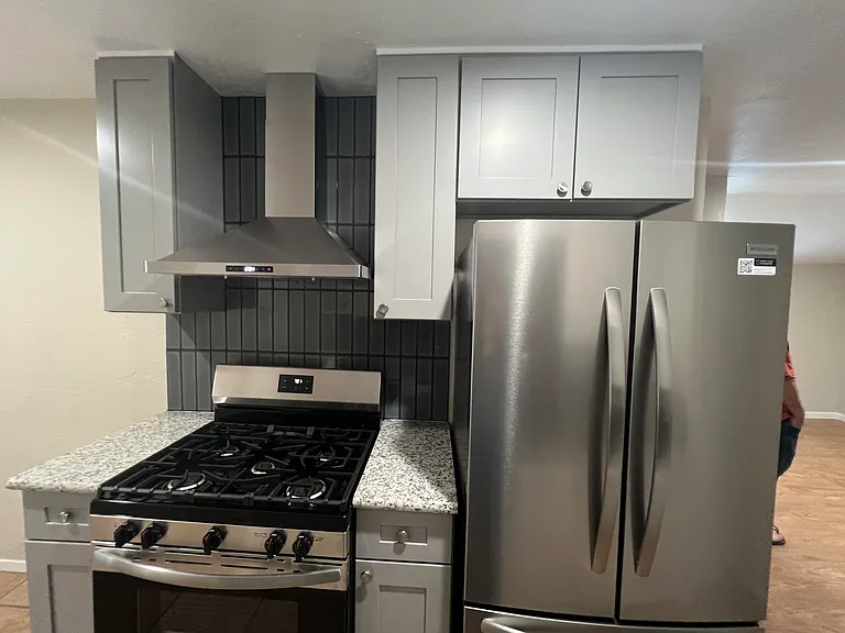 225 N Cloverdale Blvd #2 — Photo 16