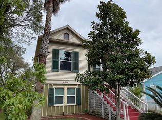 5807 Avenue S 1/2, Galveston, TX 77551