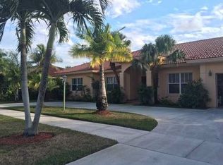 15726 SW 46th Ter, Miami, FL 33185