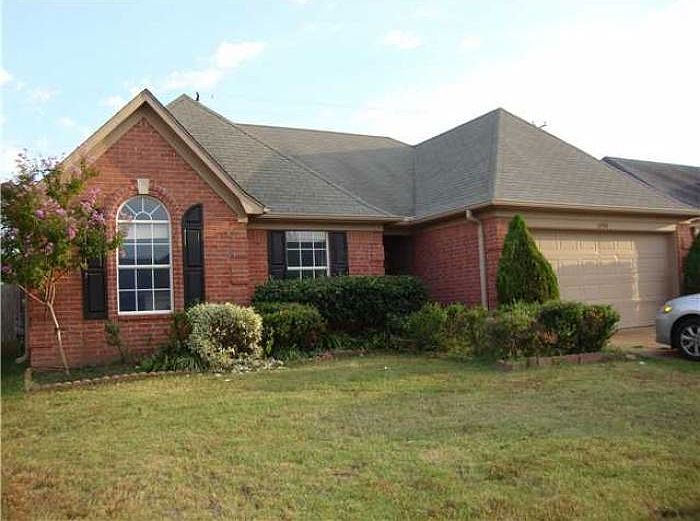 1st image of 6993 Country Walk Dr