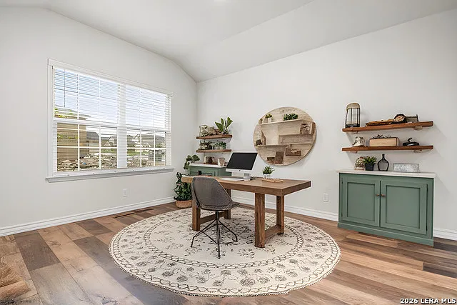 3 bed, 2.0 bath, 1650 sqft, $1,800 — Photo 3