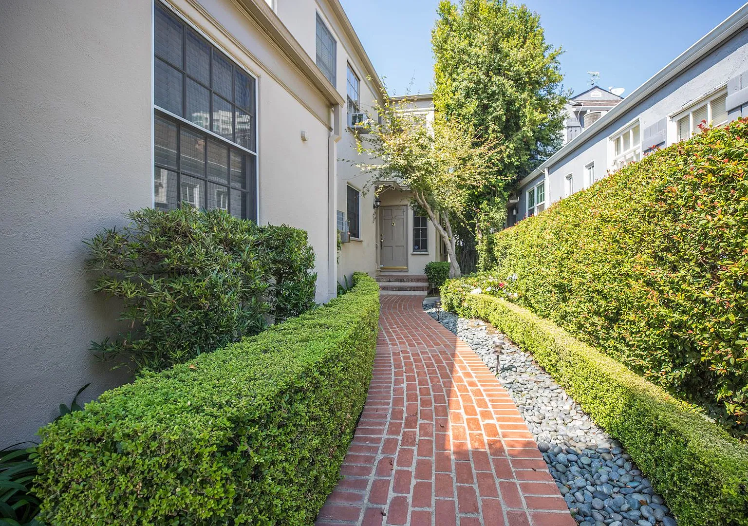 Charming 1+1 - Elite West LA Neighborhood — Photo 1