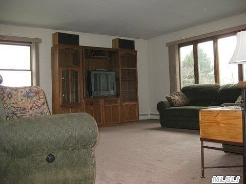 3rd image of 48 Hilden St