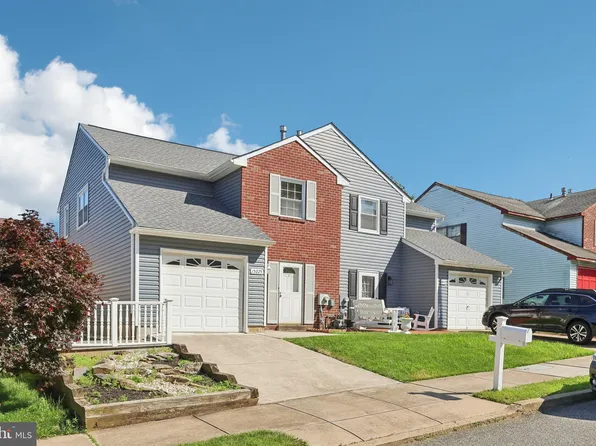 15025 Liberty Ln, Philadelphia, PA 19116