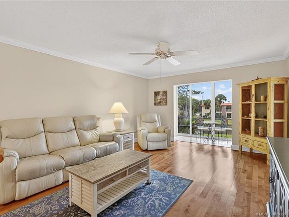 4th image of 1985 SW Palm City Rd APT J