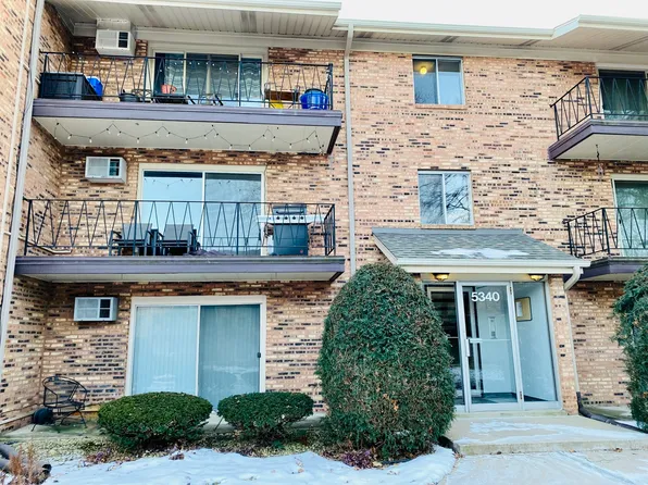 5340 Waterbury Ct APT 2102, Crestwood, IL 60418
