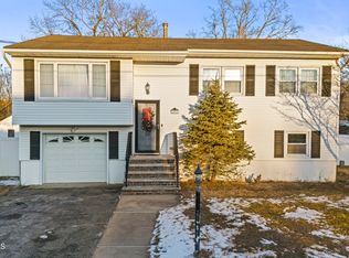 101 Jefferson Dr, Brick, NJ 08724