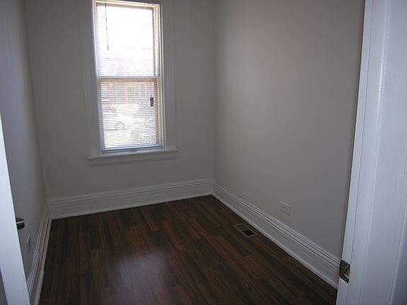4th image of 11412 S Saint Lawrence Ave #1